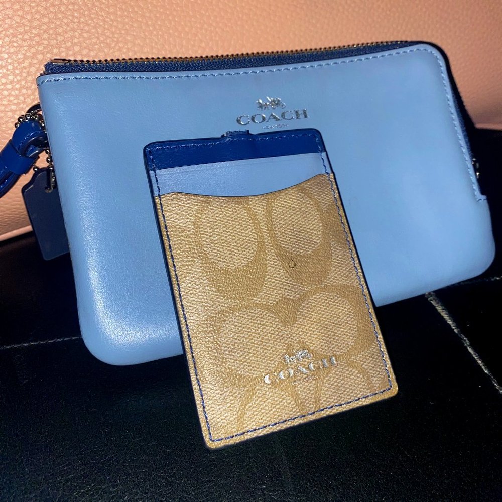 NWOT COACH DOUBLE ZIP WRISTLET AND BUSINESS/CREDIT CARD HOLDER